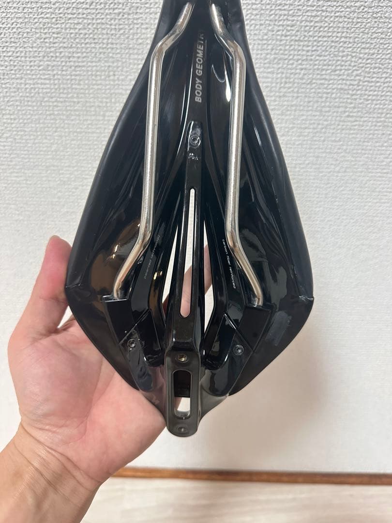 Specialized Sitero サドル 143mm