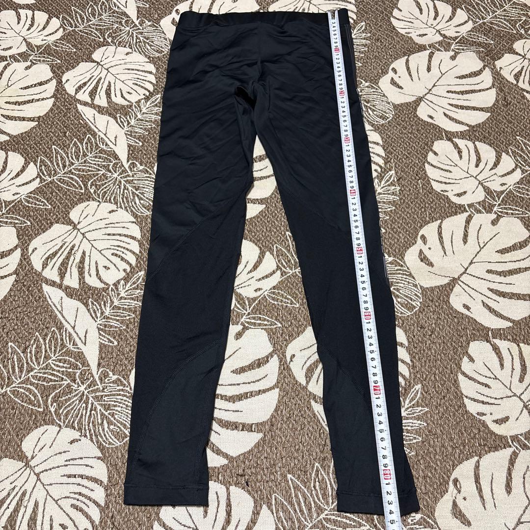 NIKE（ナイキ）×sacai（サカイ）ミッドライズ レギンス　スポーツタイツ