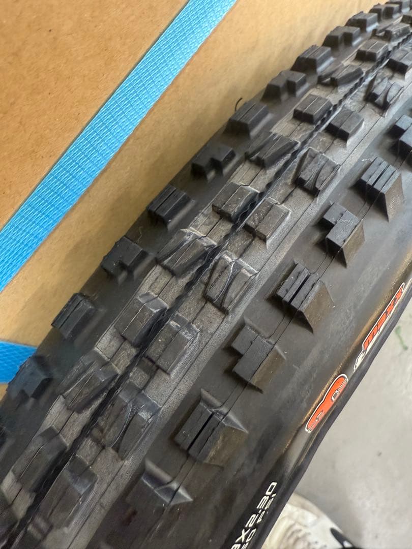パーツ MAXXIS MINION DHF 29x2.30