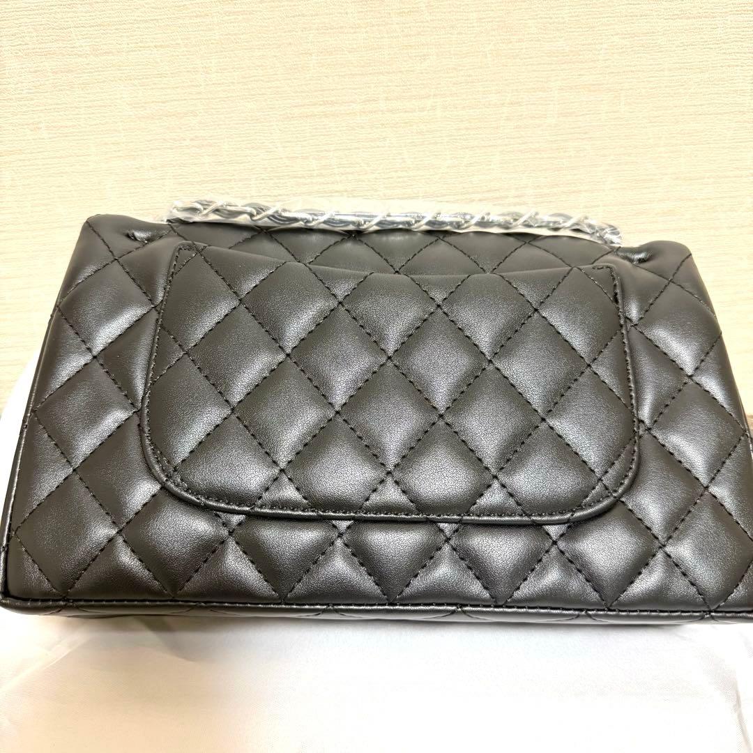 CHANEL シルバー金具 ブラック キルティングバッグ VIPギフトノベルティ