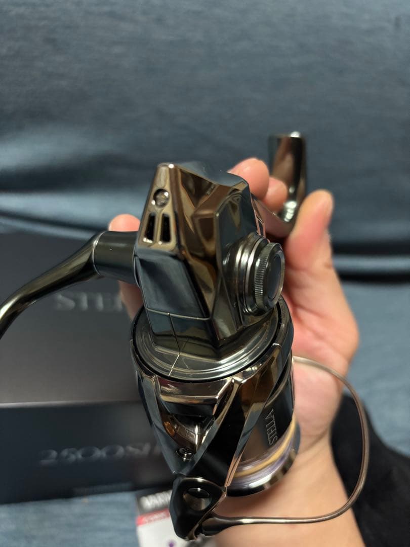シマノ　 22ステラ2500SHG ノブ、ラインなし