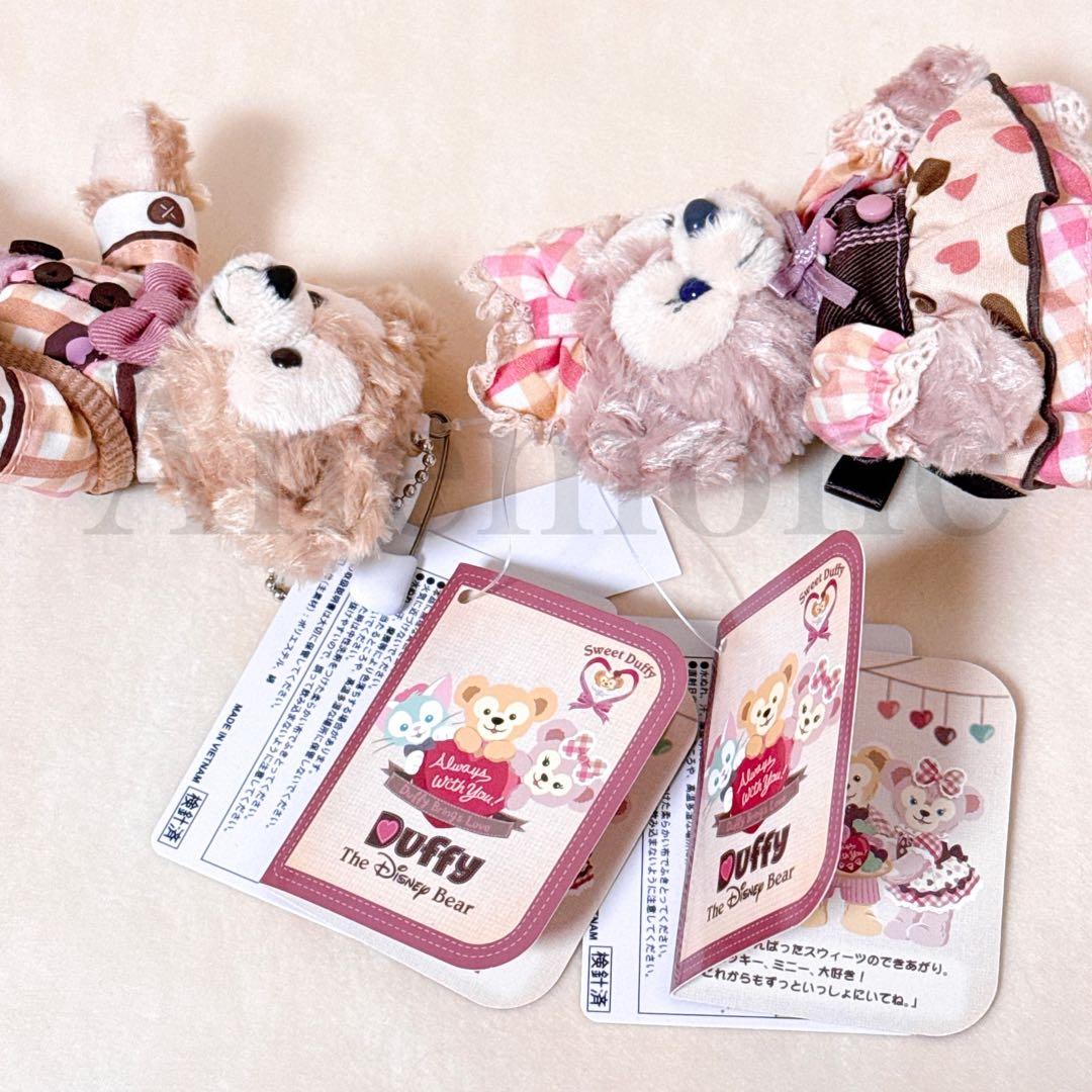 【新品タグ付き】 ダッフィー シェリーメイ 2017 ぬいぐるみバッジ ぬいバ