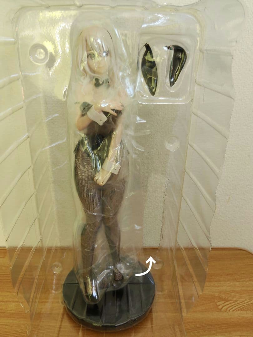 川井モナ バニーフィギュア海外製