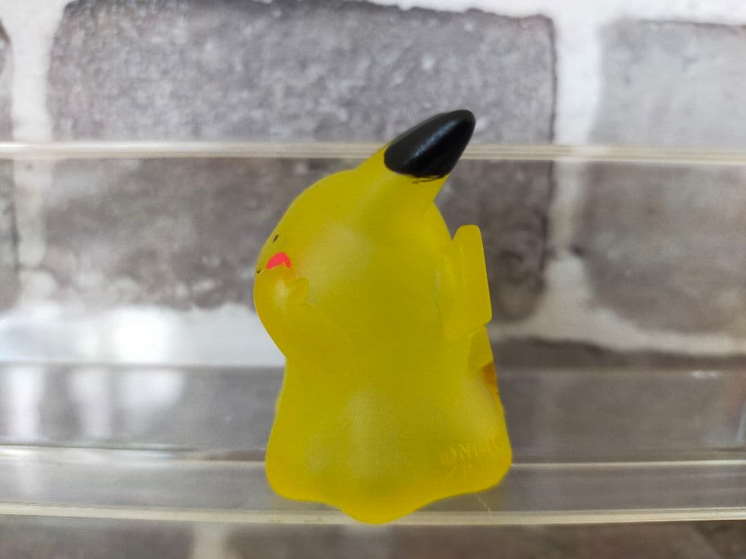 【美品】　ポケモンキッズ　指人形　ピカチュウ　メタモン　へんしん　クリア
