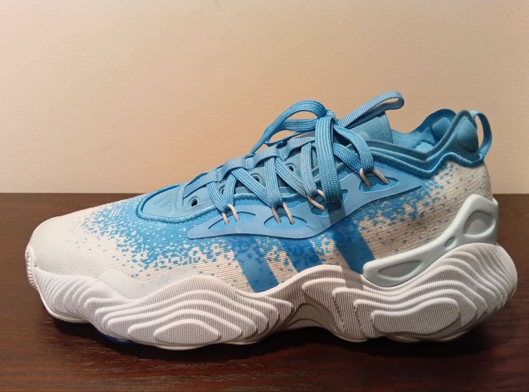 [美品] adidas Trae Young 3 サイズ27cm