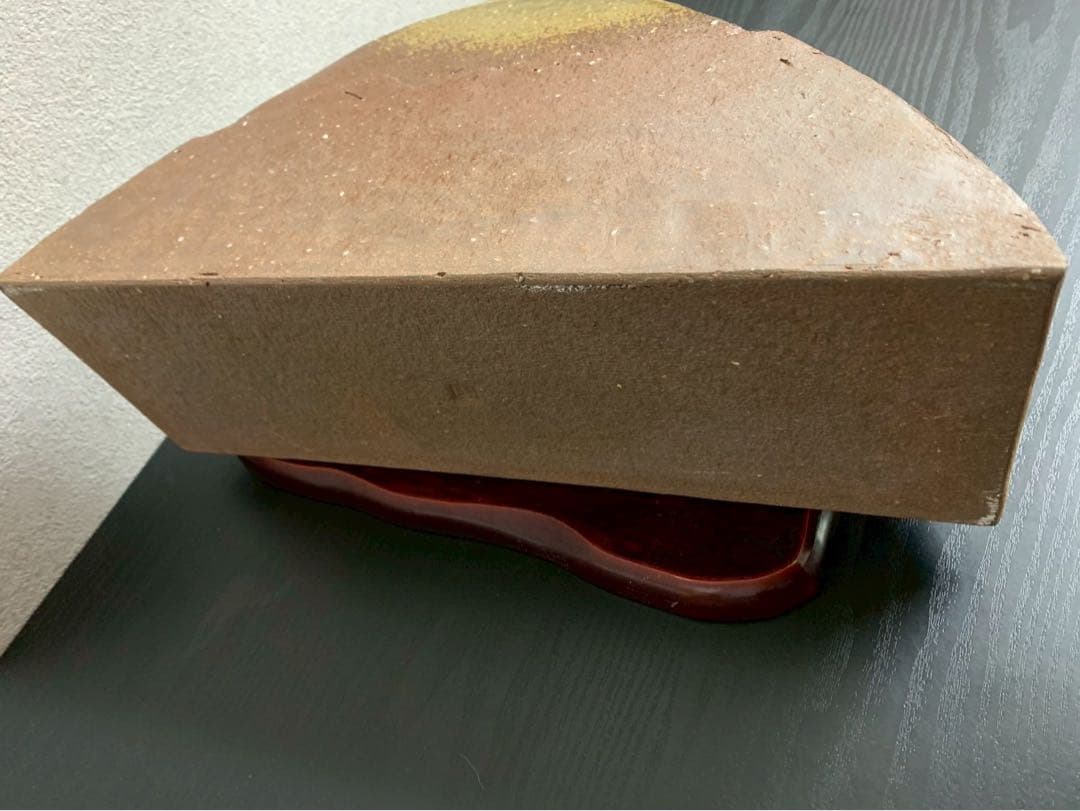 信楽焼 創作花器 富士山型 三角形陶器花器 木製台座付き