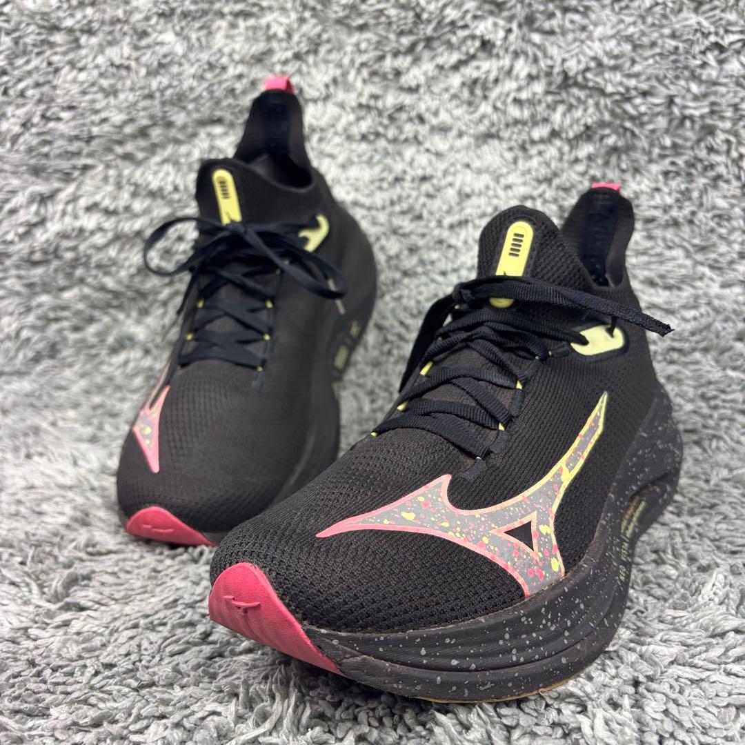 MIZUNO ネオビスタ 25.5 ランニングシューズ ブラック ピンク