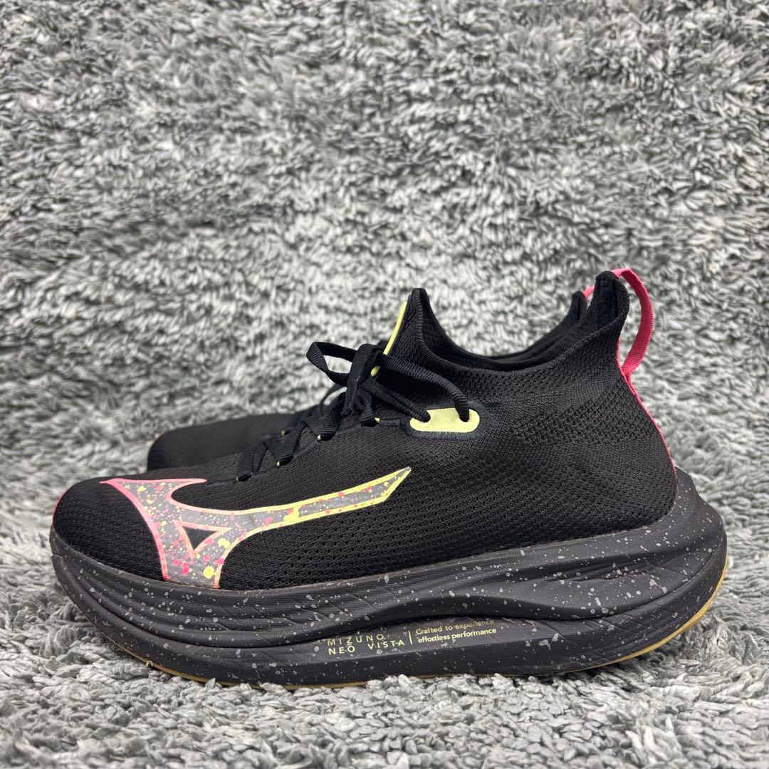 MIZUNO ネオビスタ 25.5 ランニングシューズ ブラック ピンク