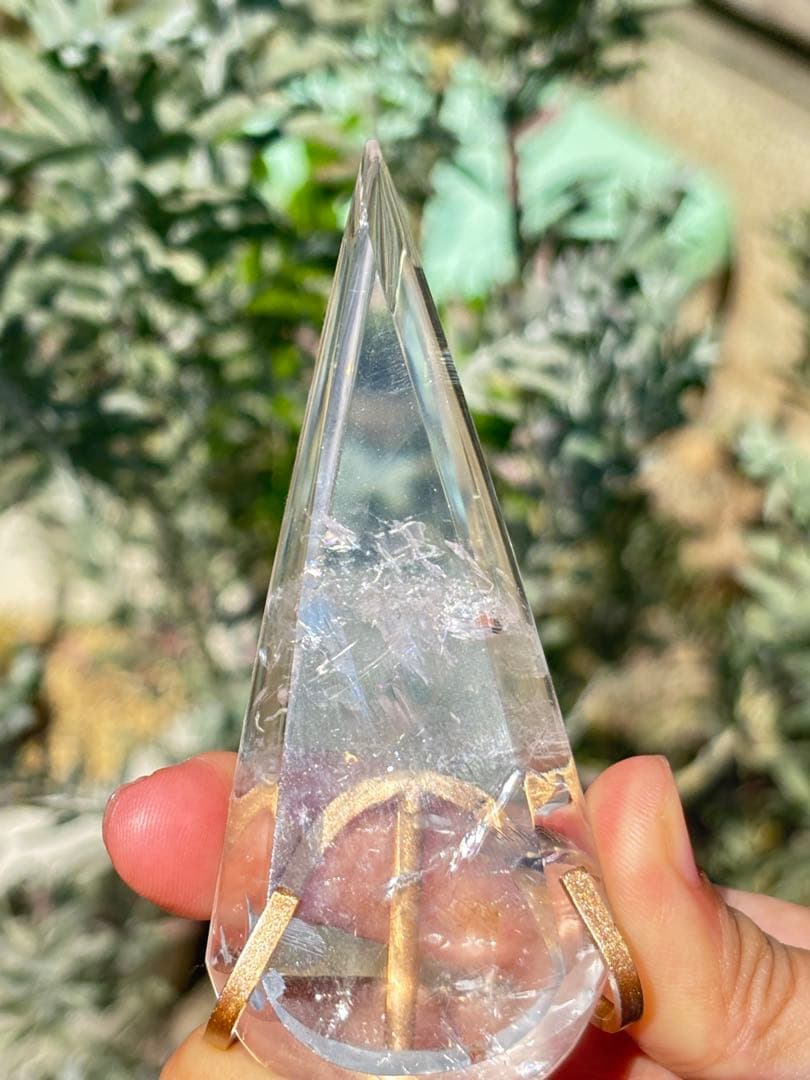 水晶　ゴールデンヒーラー　共生　ブラジル　虹　スタンド付き