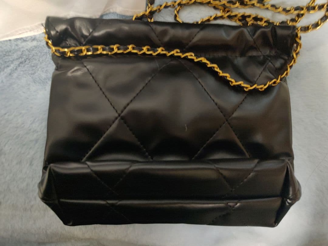 新品未使用CHANELノベルティー ブラックチェーンキルティングショルダーバッグ