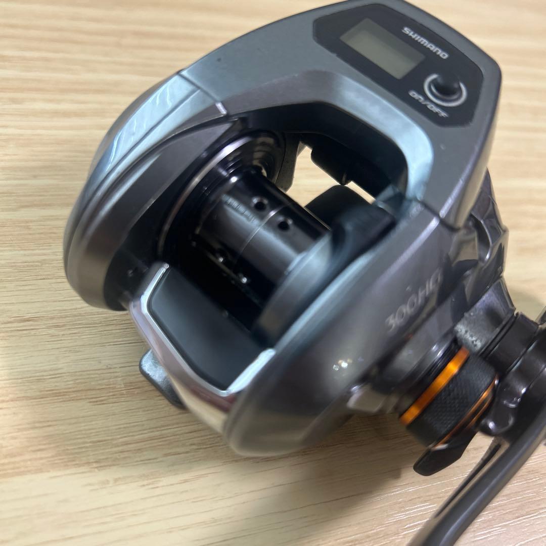 SHIMANO シマノ 17バルケッタ300HG ベイトリール　03696