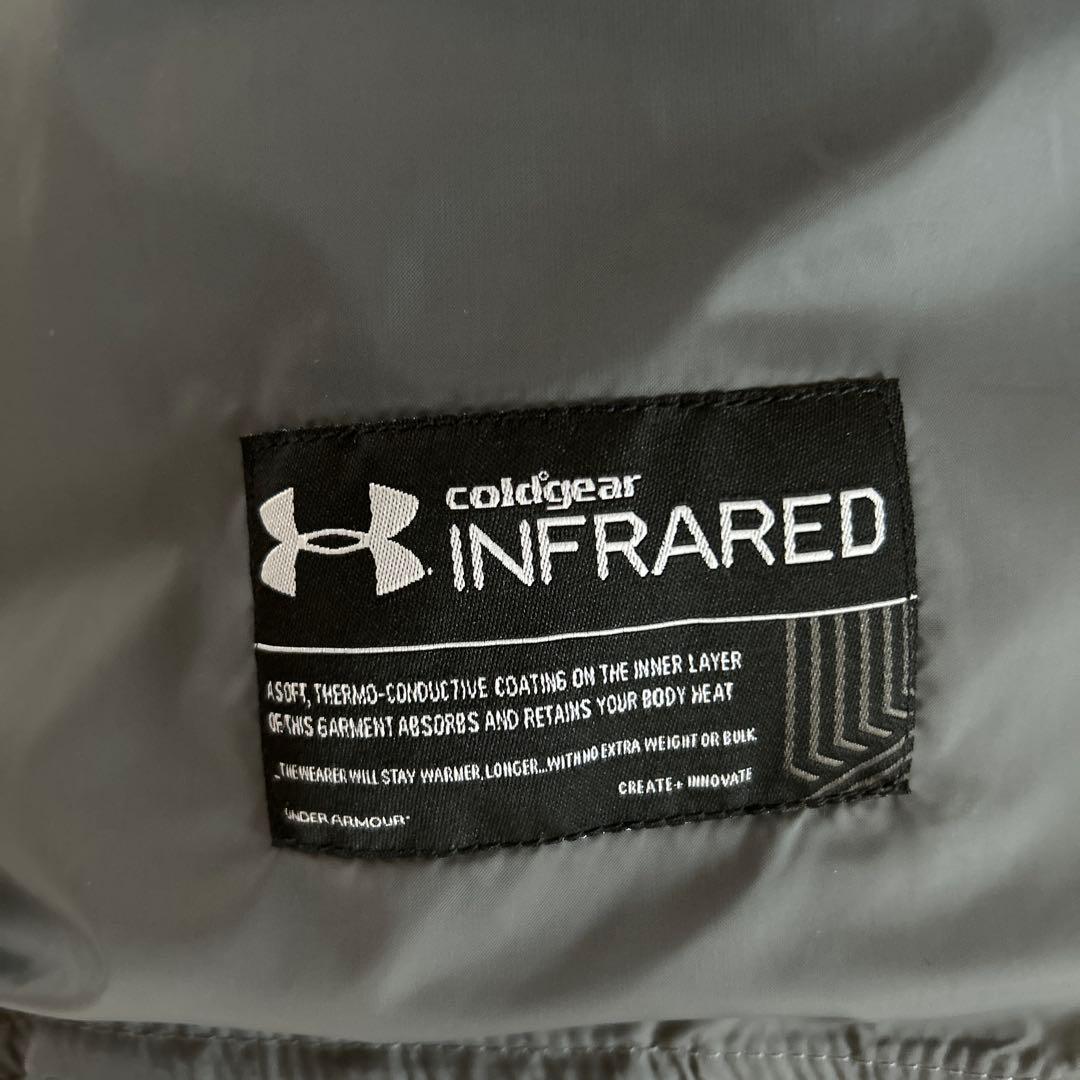 【美品】Under Armour フード付きスキーウェアジャケット