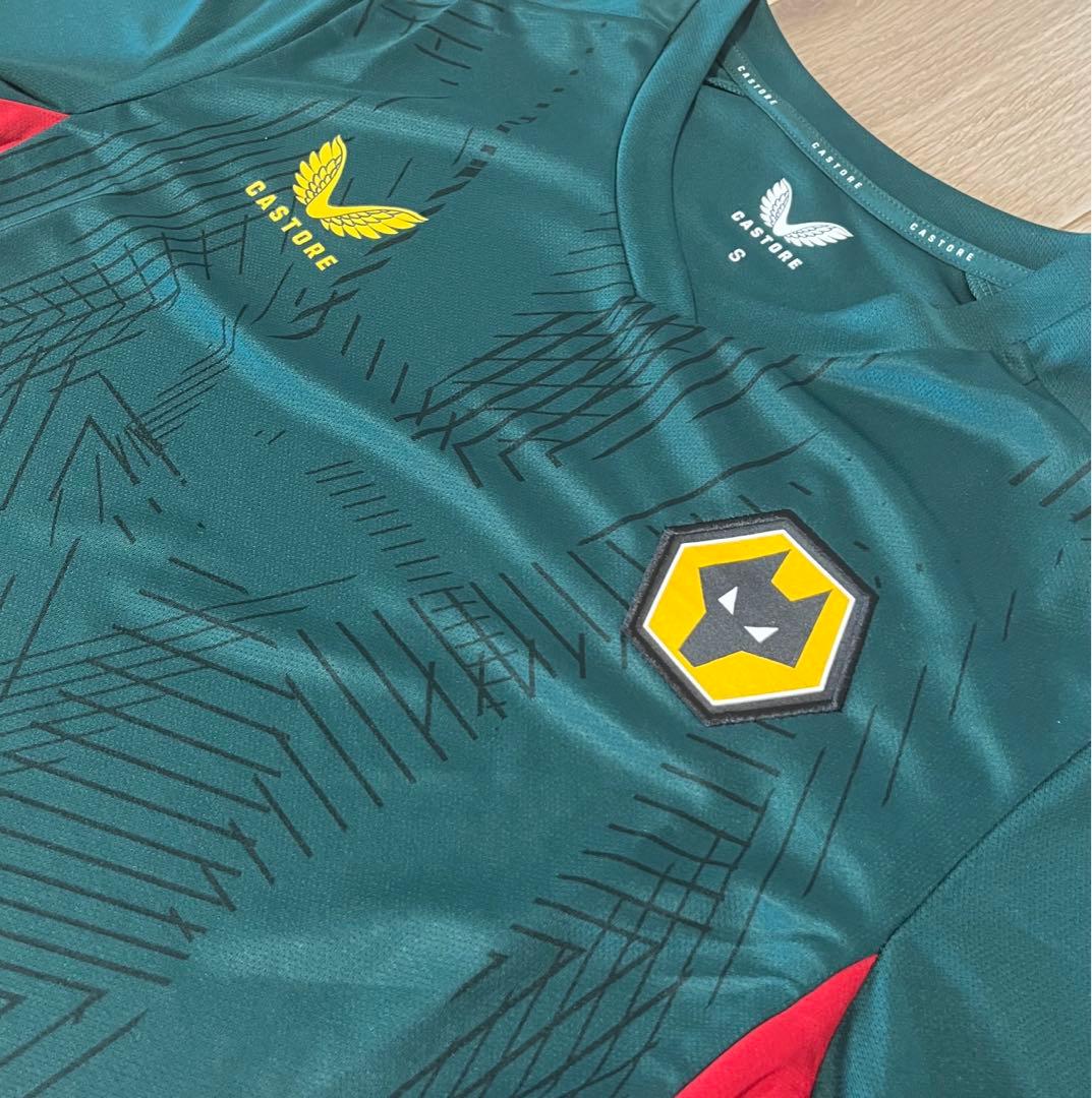 Castore ウルブス　ウォームアップシャツ　プラシャツ　プレマッチ　サッカー