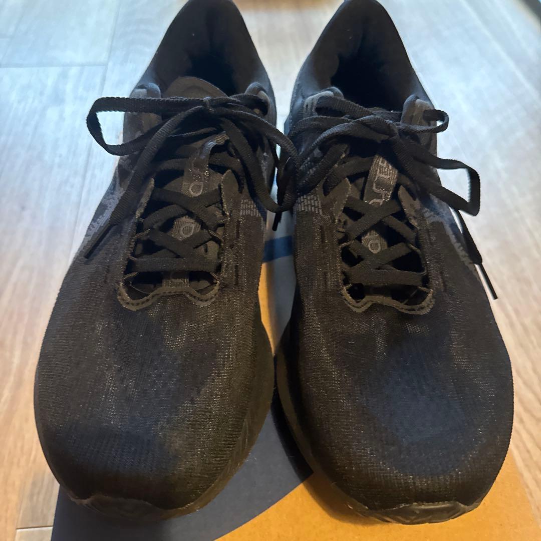 美品 ASICS アシックス NOVA BLACST 5 27.5 3E