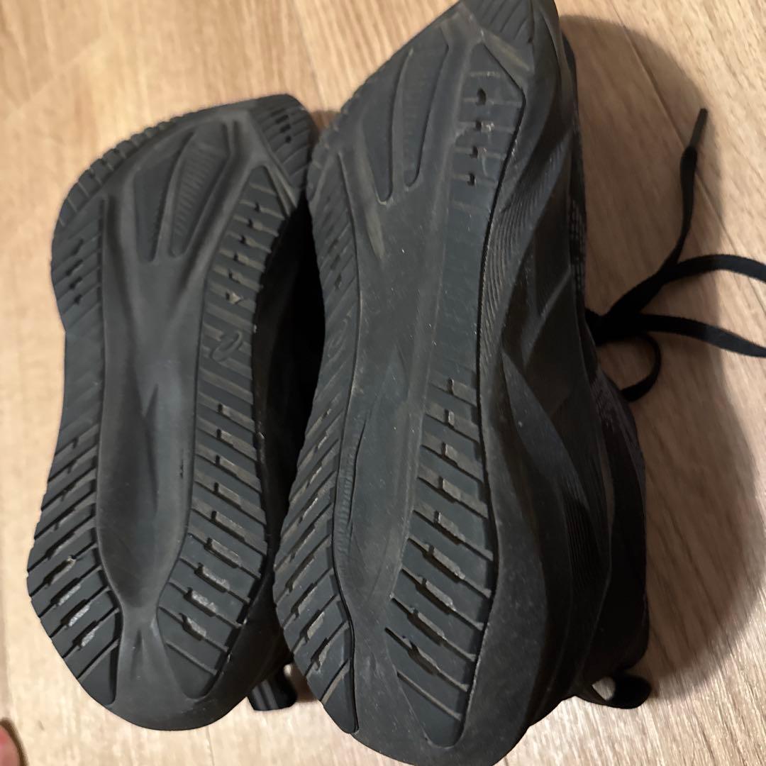 美品 ASICS アシックス NOVA BLACST 5 27.5 3E