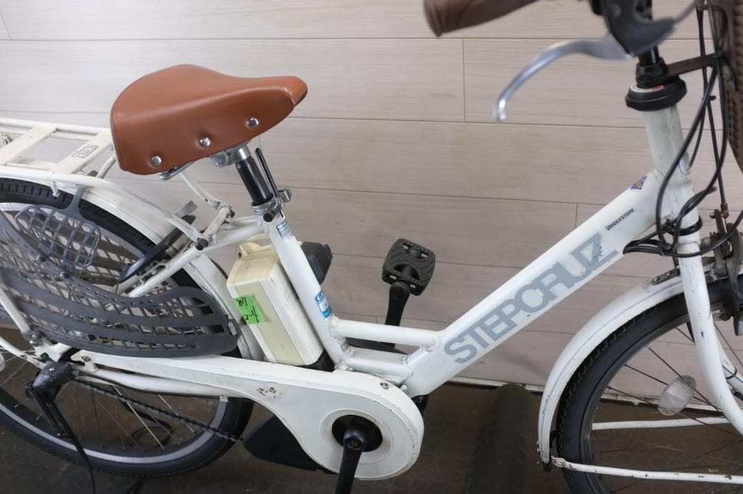電動自転車BS STEPCRUZ　26インチ　3段8.7Ah（4点灯）充電器あり
