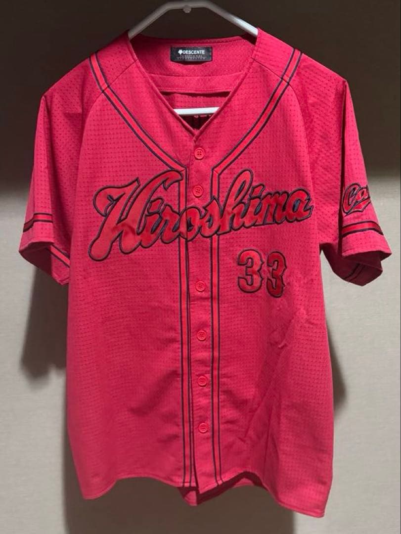 極美品 広島カープ 菊池涼介 33 ビジター ハイクオリティ ユニフォーム M