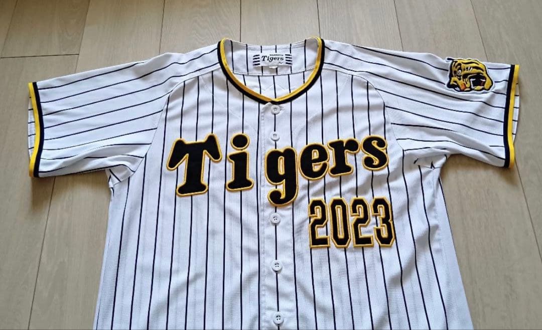 ⭐️阪神タイガース 2023 日本一記念 レプリカユニフォーム（ホーム）　サイズO