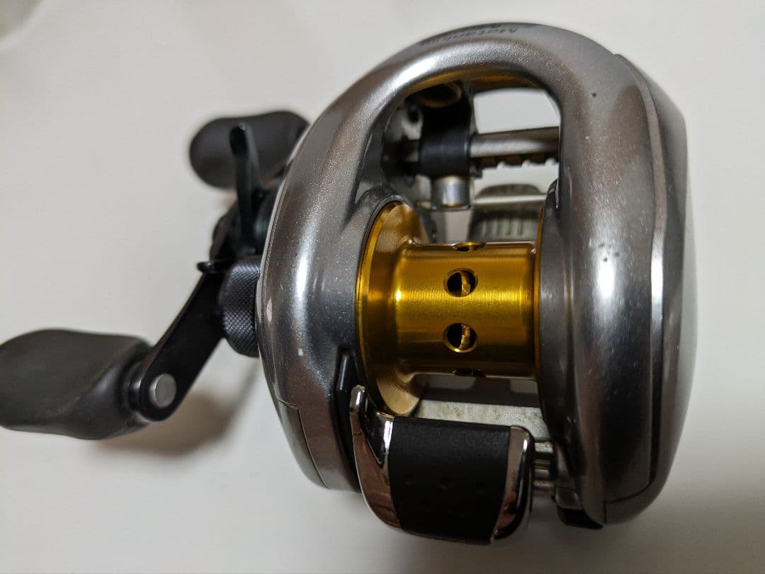 Shimano nium Mg7 左ハンドル