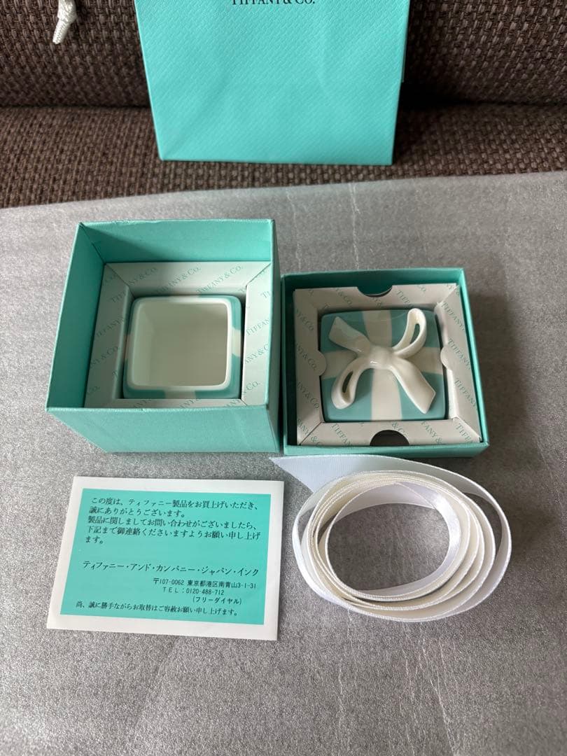 新品　未使用　ティファニー ミニ ブルー リボンボウ ボックス 小物入れ 置物