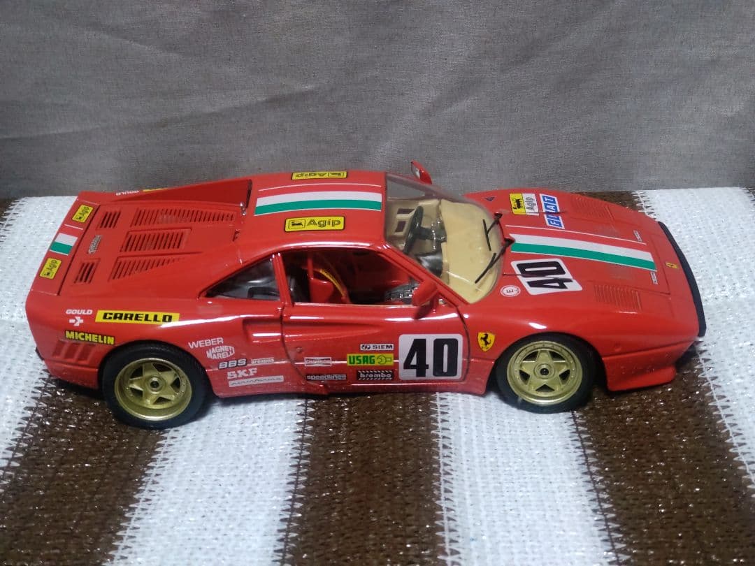 当時物　1/18 ミニカー　Bburago　ブラーゴ　フェラーリGTO 1984