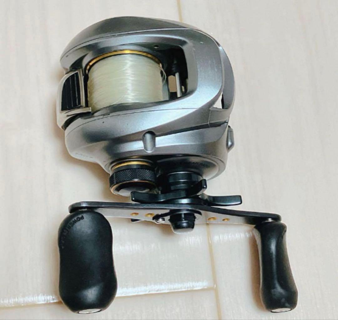 【美品】シマノ SHIMANO アルデバラン Mg7 リール