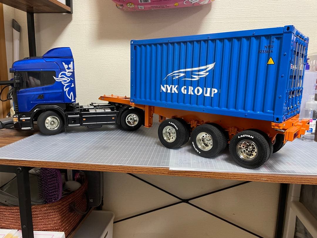 タミヤ 1/14 スカニア R470 20フィート海コン仕様　フルオぺ