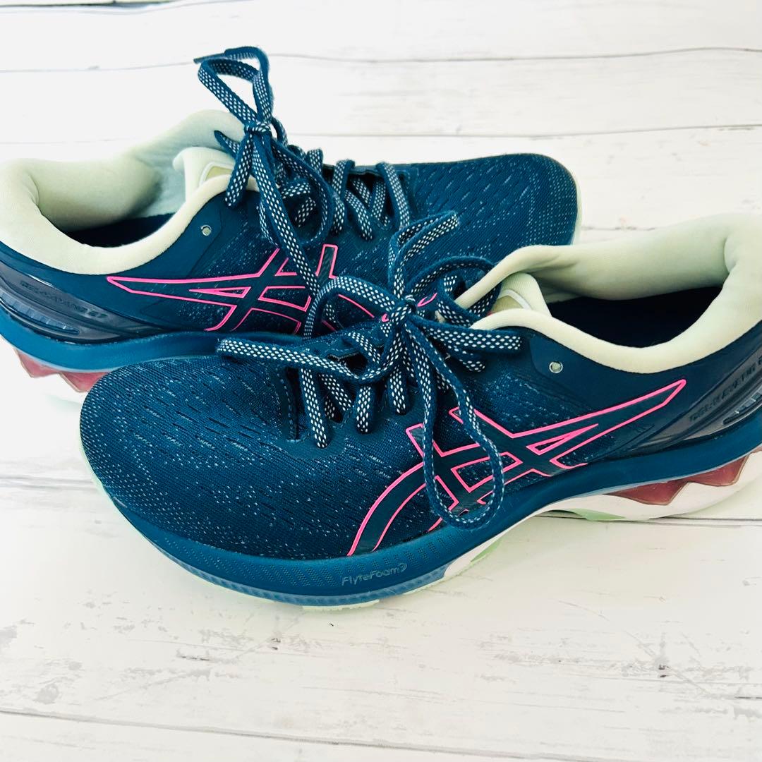 アシックス☆美品23.5㎝ asics ゲルカヤノ27 スニーカー シューズ