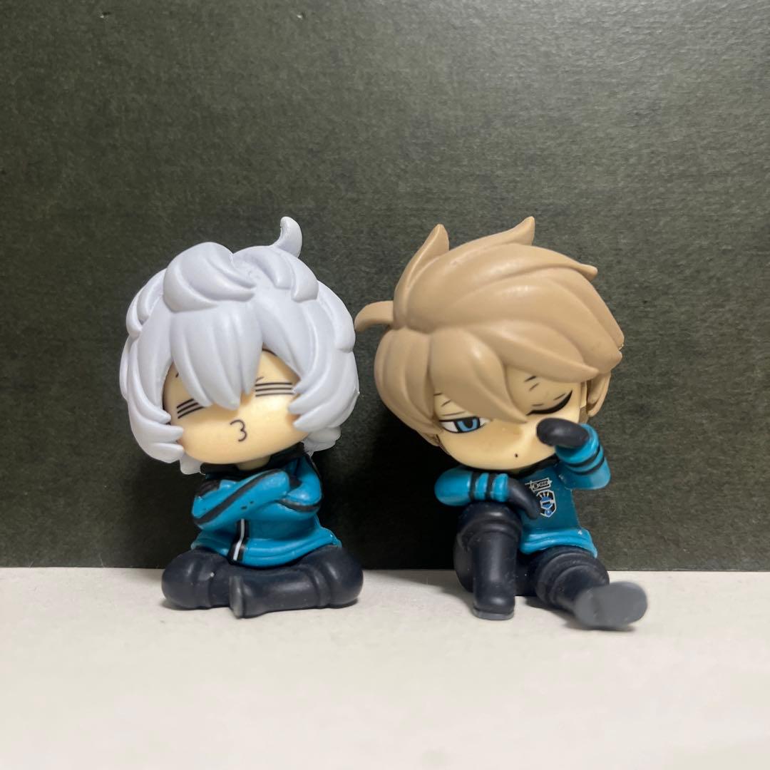 ワールドトリガー　肩ズンfig ガチャ　遊真　ヒュース　修　千佳　セット