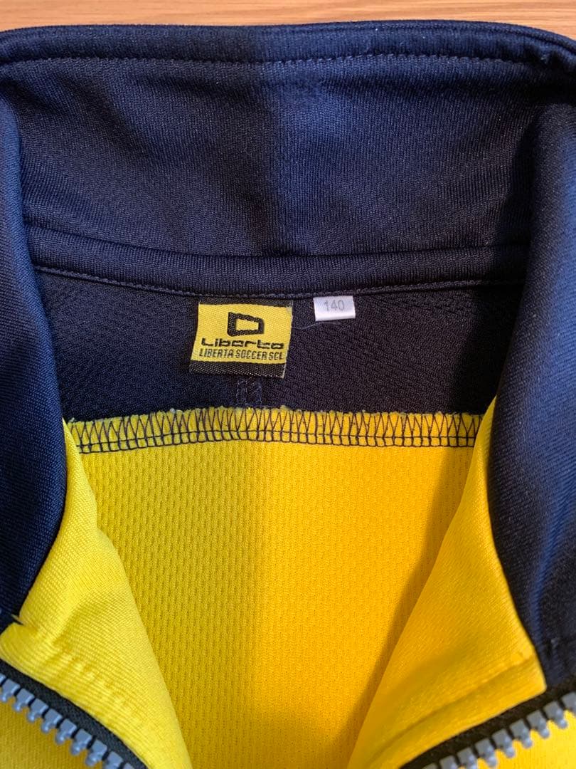 リベルタサッカー　 ユニフォーム上下145 ジャージ上下140