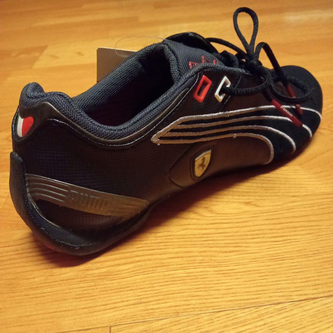 ☆新品☆フェラーリとプーマのコラボ☆Puma ドライビングシューズ