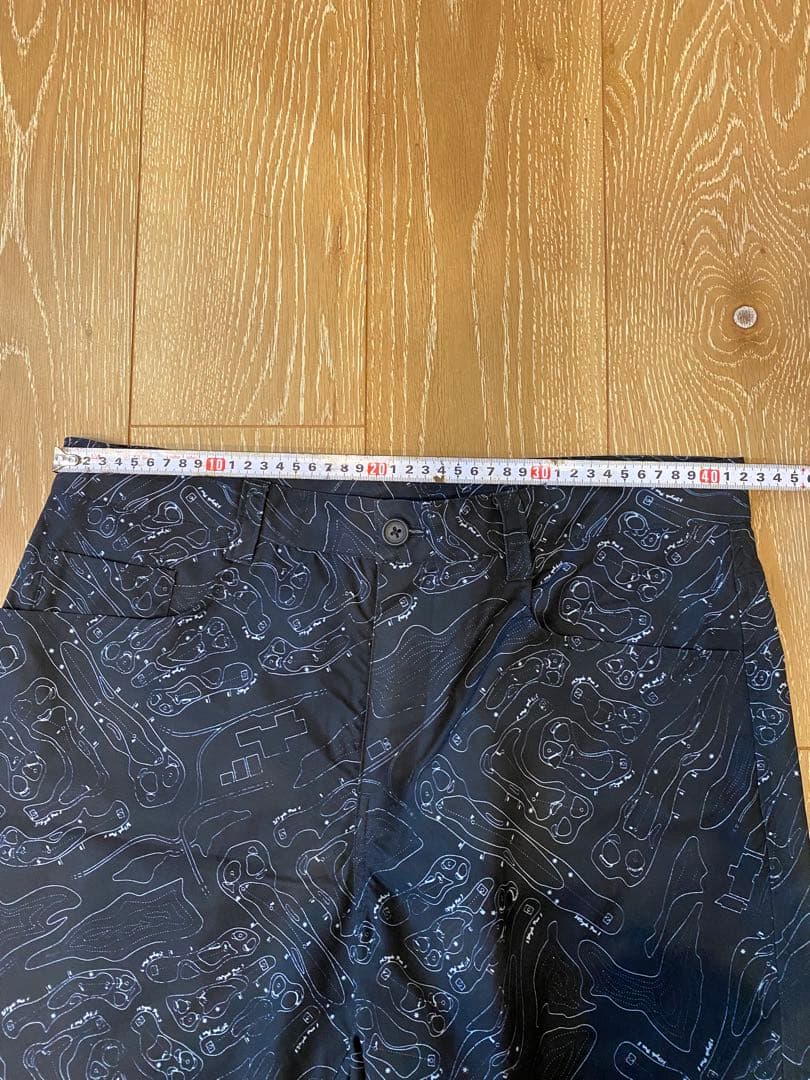 美品 ニューエラゴルフ ショートパンツ 半ズボン ゴルフコース柄 Ｌサイズ