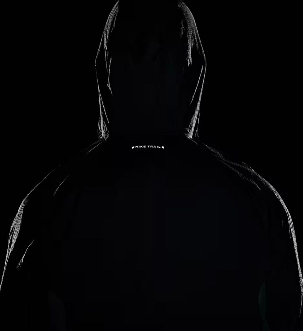 新品 NIKE メンズ【S】トレイル エアリーズ 薄手 ランニングジャケット 黒