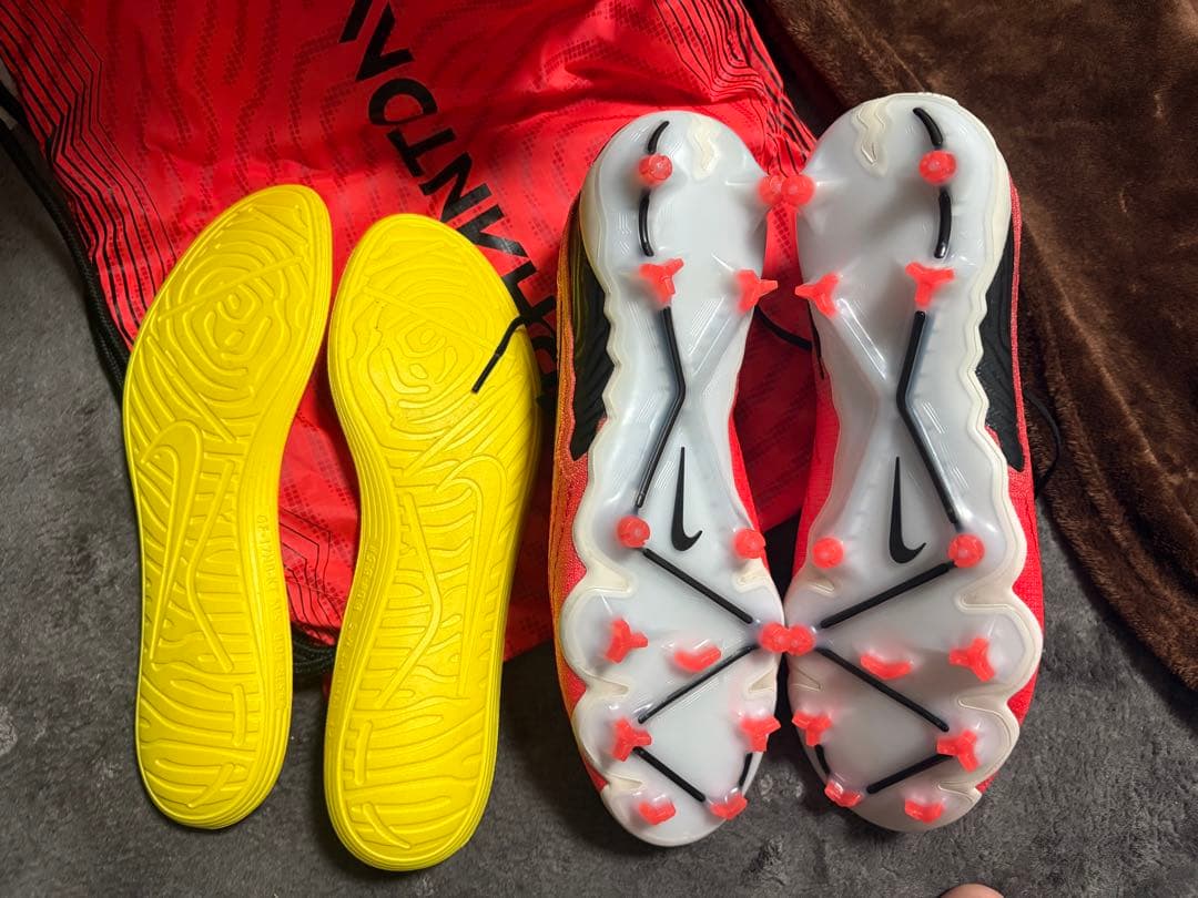 NIKE PHANTOM サッカーシューズ レッド