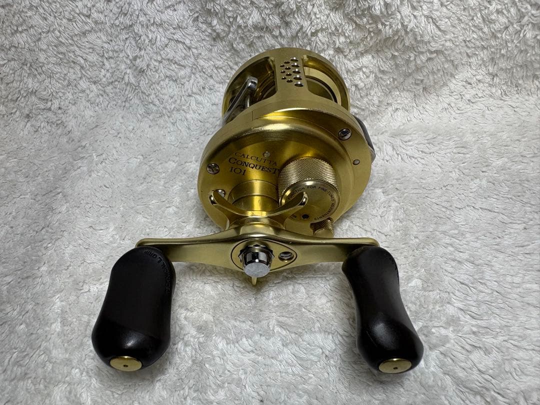 SHIMANO カルカッタコンクエスト101 左巻き ベイトリールRH443