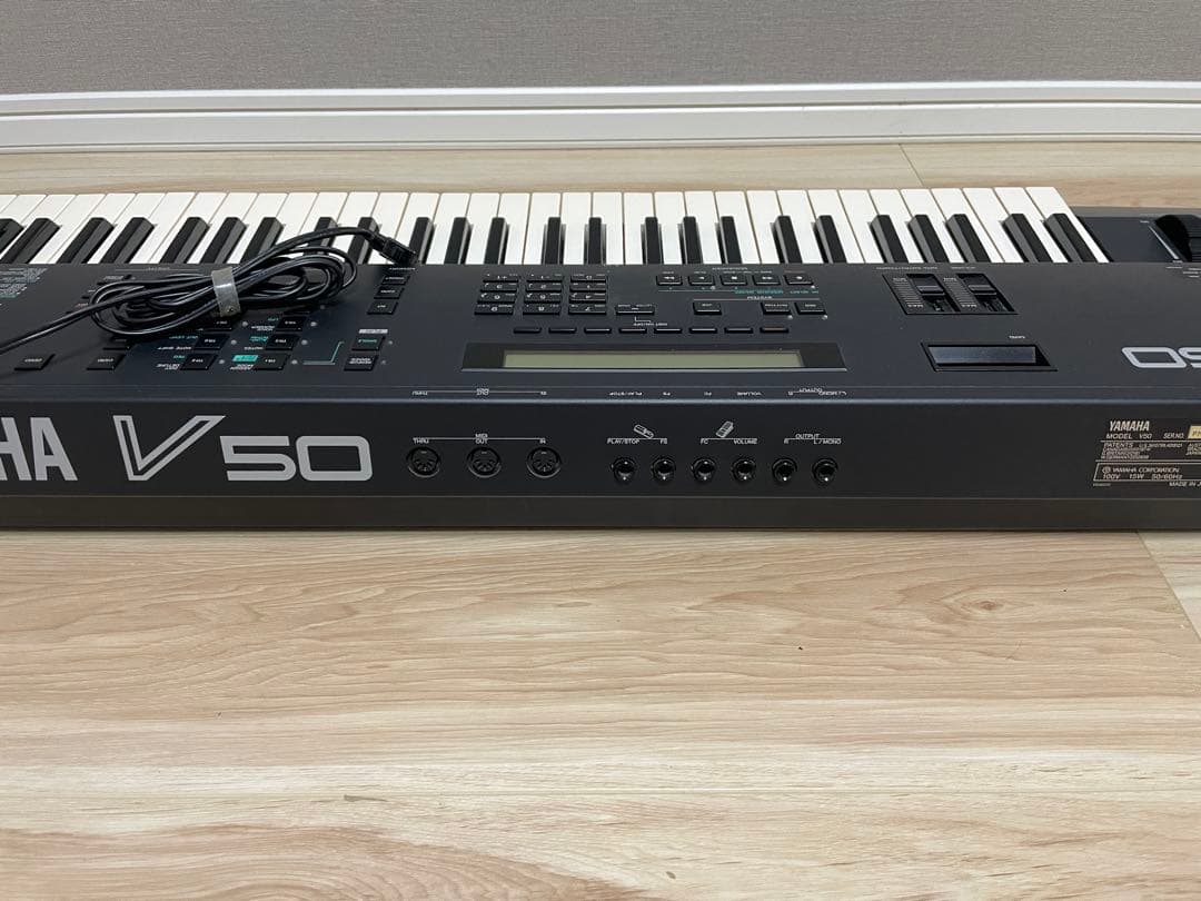 Yamaha V50 シンセサイザー 61鍵