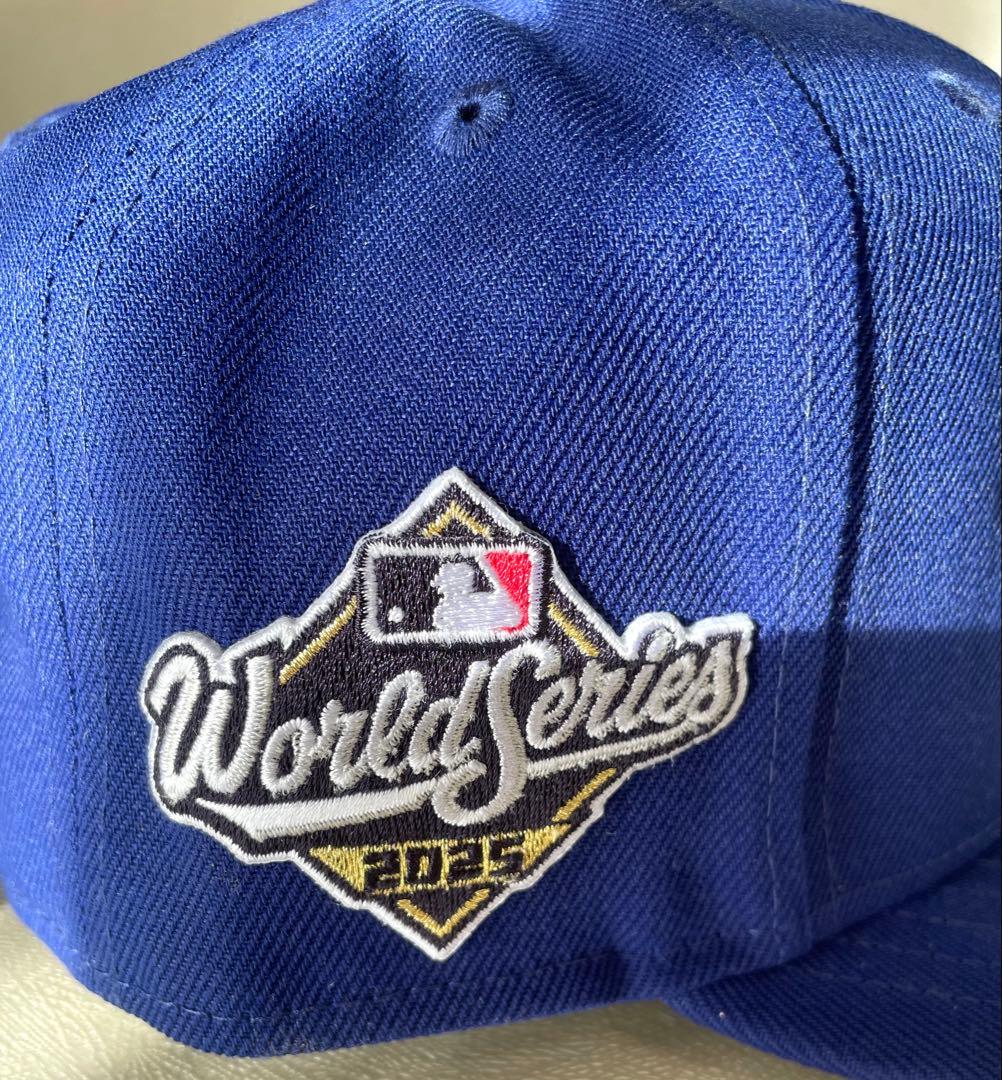 2025年ロサンゼルス・ドジャース 59FIFTY キャップ とボール