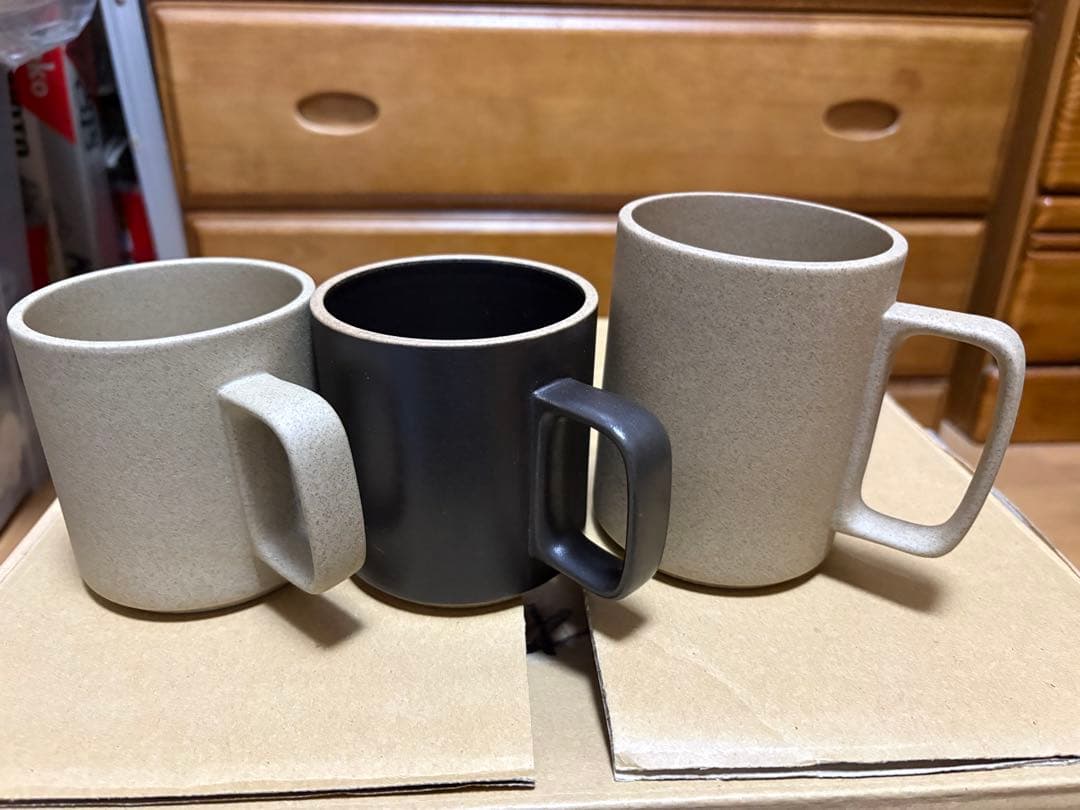 HASAMI PORCELAIN 食器セット　ボウル，マグ
