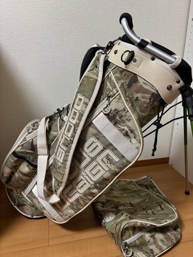 DOCUS DESIGN ドゥーカスデザイン迷彩キャディバッグ　ヘッドカバー付き