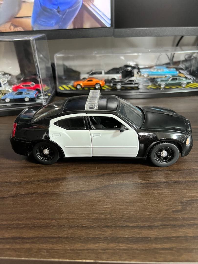 JADA Dodge Charger パトカー 1/24