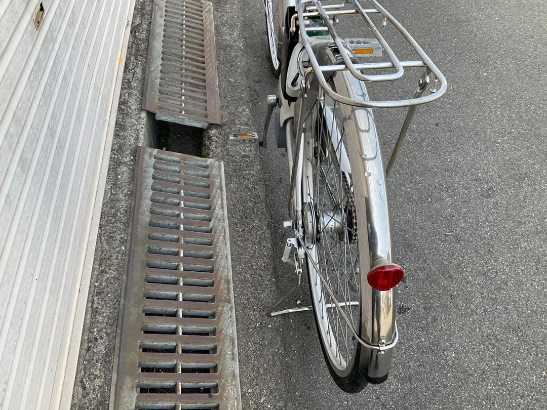 パナソニック新機種電動アシスト自転車viviNX26インチシルバーアルミボディー