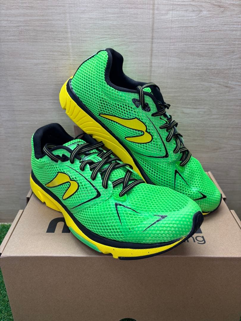 ニュートン ランニング ディスタンス 11B M000522B 090 27cm