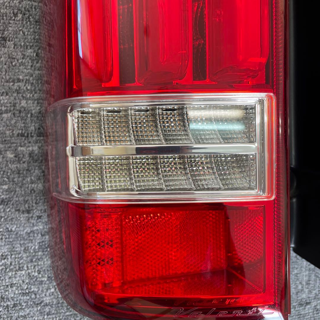 valenti ヴァレンティ ジュエルLEDテールランプ REVO
