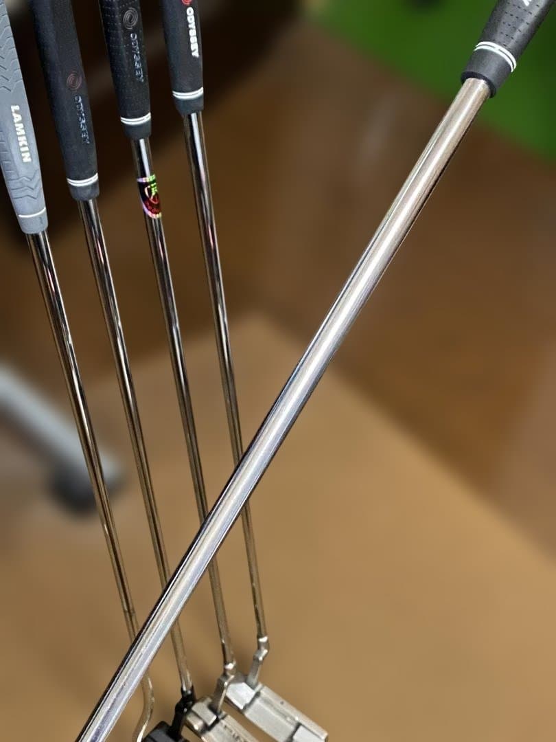 ODYSSEY WHITE HOT 2-BALL BLADE 33インチ