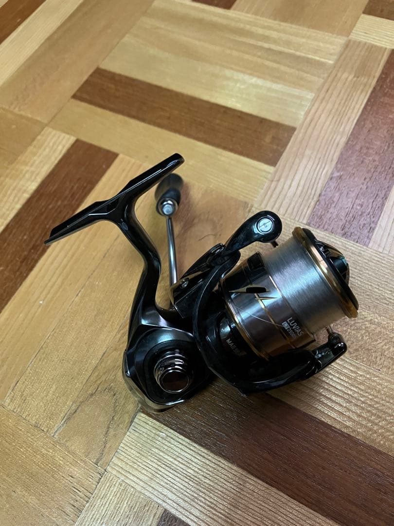 LUVIAS FCLT2500S XHスピニングリール
