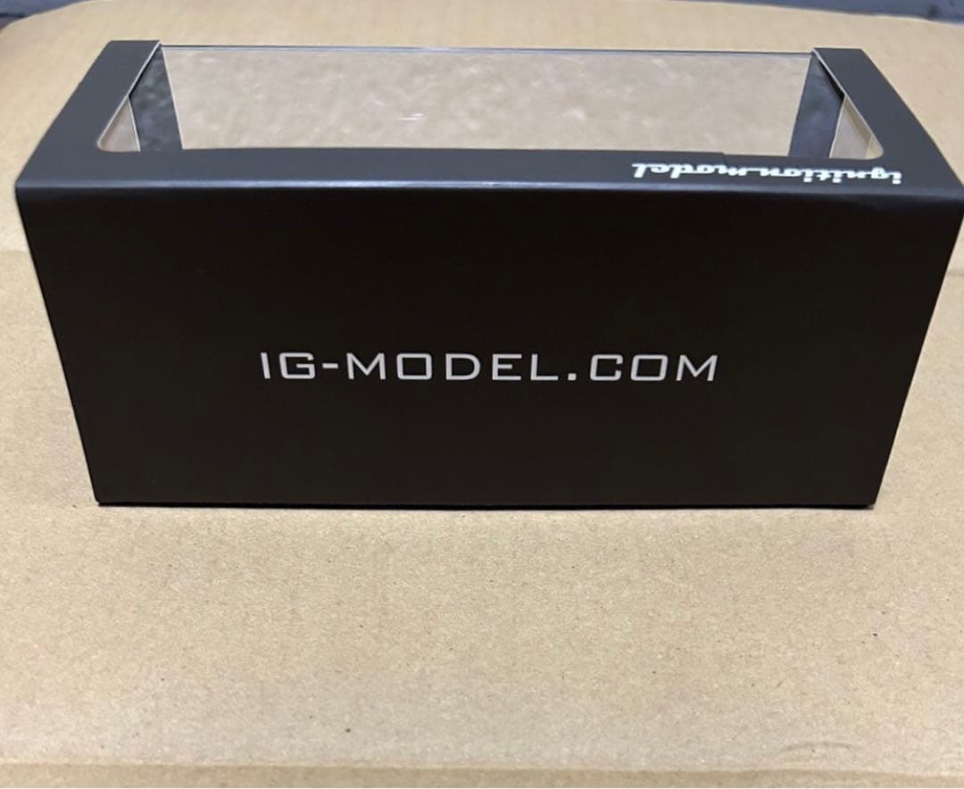 激レア!! 日産 Y31シーマ イグニッションモデル ミニカー レッドパール