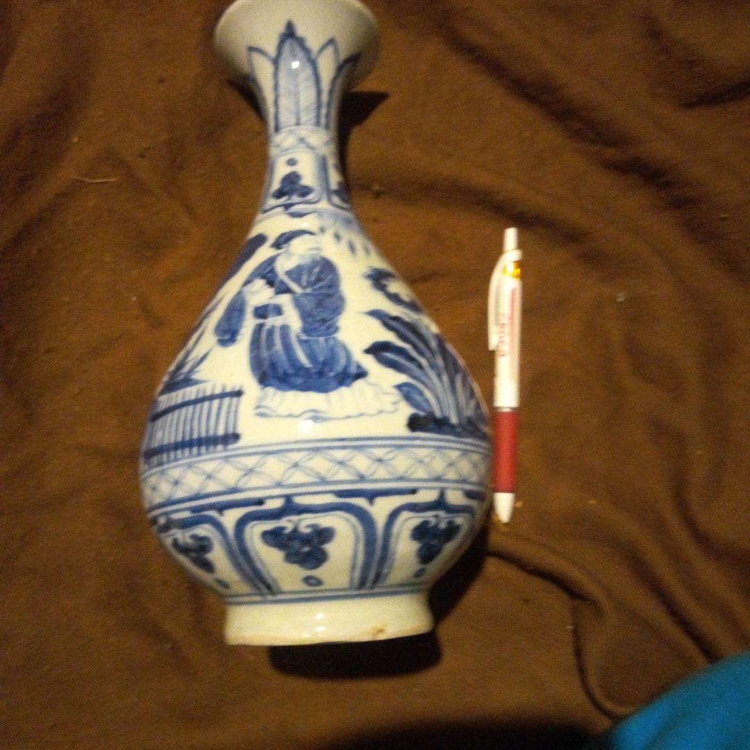 中国陶磁器　元染付け　青白磁の人物画花瓶