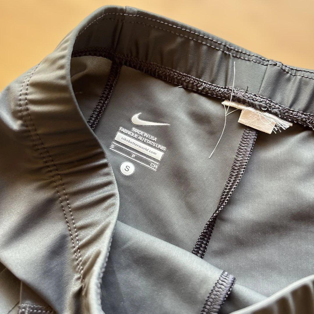 NIKE ショートタイツ　レディース　S