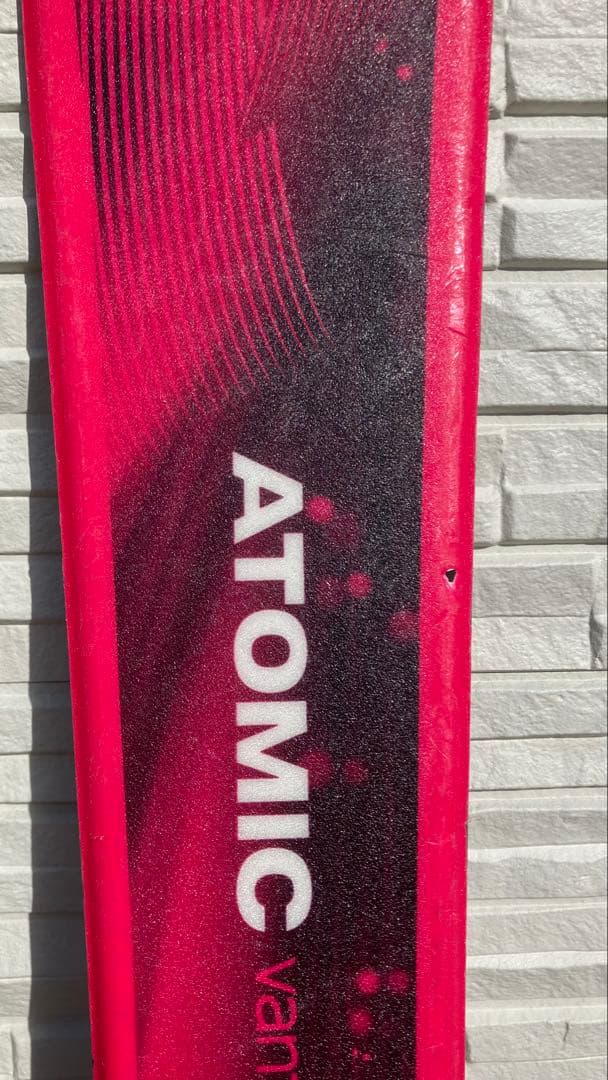 ATOMIC ピンク スキー板とスキーポールセット
