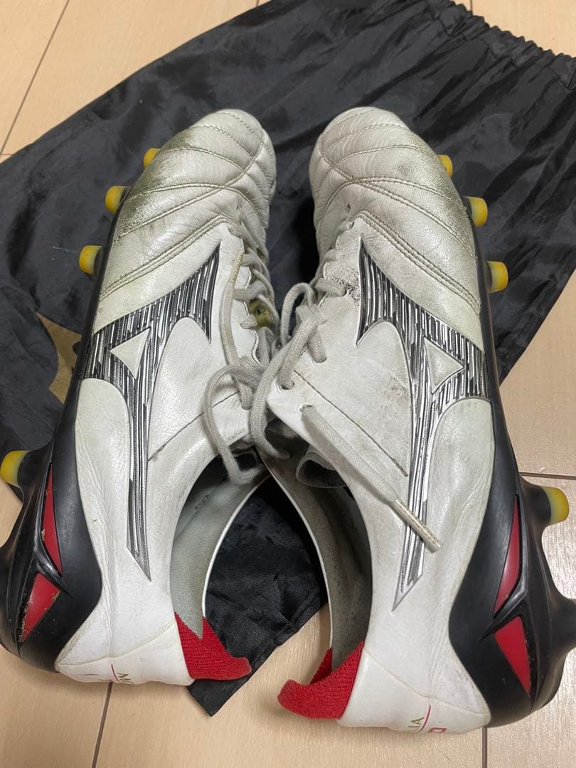 used: モレリア　MOLELIA neo 白　26.5